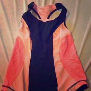 Lululemon tank top with built in bra.